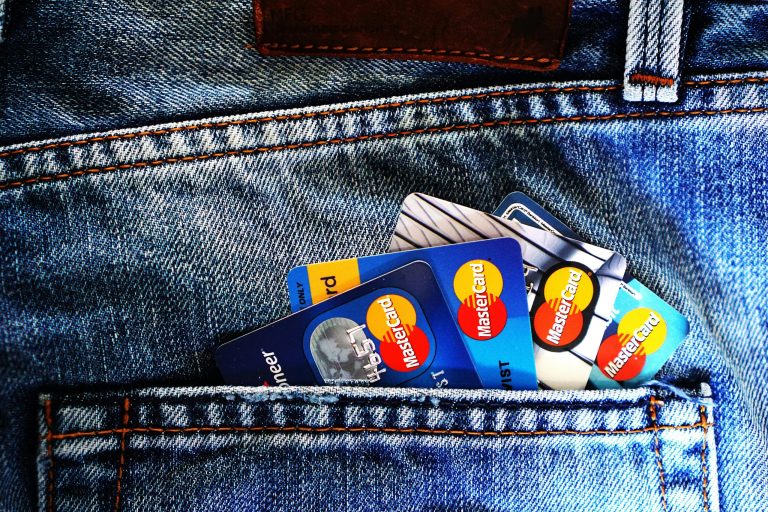 Simple Ways to Reduce Your Dependence on Credit Cards