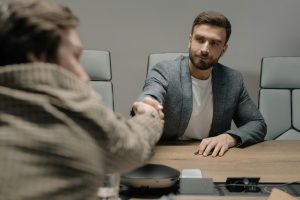 Understanding the Power of Non-Verbal Communication in Interviews