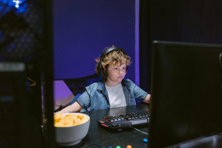 The Essential Guide to Choosing the Perfect Gaming Headset